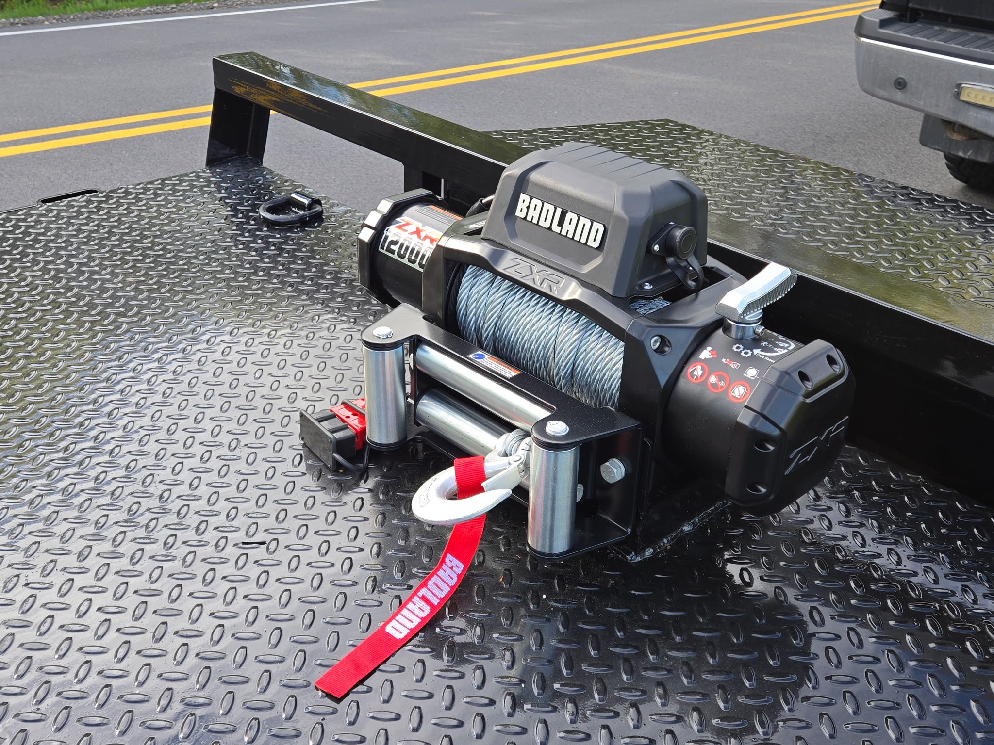 20ft Hydraulic Tilt Deck Flatbed Trailer w/winch thumbnail 4